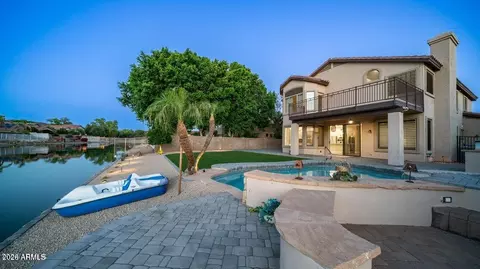 6782 W Skylark Dr, Glendale, AZ 85308