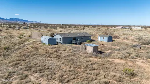 9398 E Bloomfield Rd, Hereford, AZ 85615 photo 3