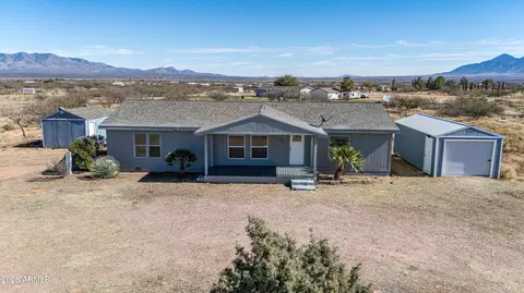 9398 E Bloomfield Rd, Hereford, AZ 85615 photo 2