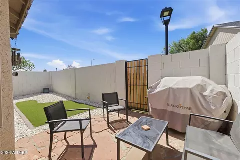 Exterior - 4175 E Pecan Rd, Phoenix, AZ 85040 photo 3 of 9
