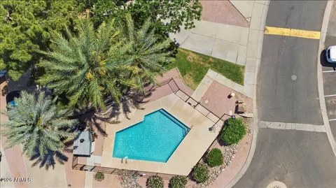 Exterior - 4175 E Pecan Rd, Phoenix, AZ 85040 photo 8 of 9