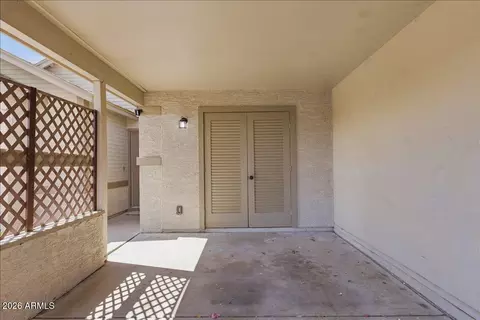Exterior - 4175 E Pecan Rd, Phoenix, AZ 85040 photo 2 of 9