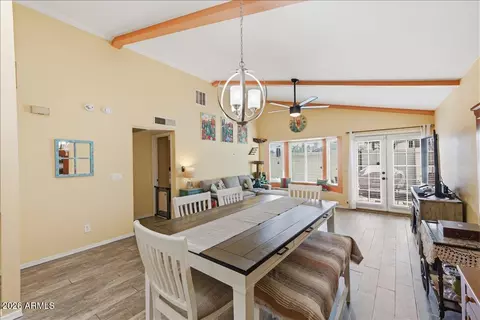 Dining - 4175 E Pecan Rd, Phoenix, AZ 85040 photo 4 of 5