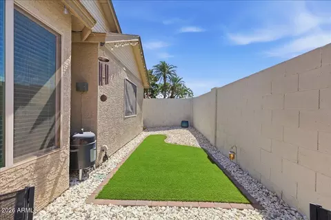 Exterior - 4175 E Pecan Rd, Phoenix, AZ 85040 photo 5 of 9