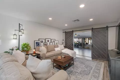 Living - 4214 E Palm Lane Ln, Phoenix, AZ 85008 photo 2 of 2