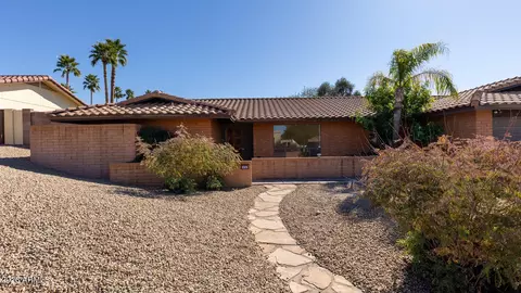 Exterior - 139 E Monte Cristo Ave, Phoenix, AZ 85022 photo 2 of 8