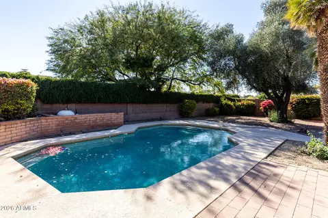 Exterior - 139 E Monte Cristo Ave, Phoenix, AZ 85022 photo 6 of 8