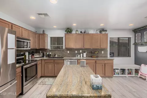 3739 W Carter Rd, Phoenix, AZ 85041 photo 2