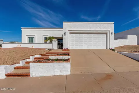 1302 E Rowlands Ln, Phoenix, AZ 85022