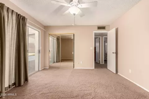 Bedroom - 1302 E Rowlands Ln, Phoenix, AZ 85022 photo 5 of 9