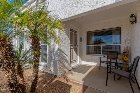 Exterior - 1302 E Rowlands Ln, Phoenix, AZ 85022 photo 4 of 9