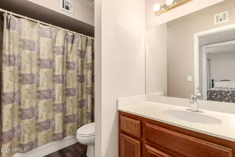 Bath - 1302 E Rowlands Ln, Phoenix, AZ 85022 photo 3 of 3