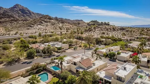 View/Area - 1930 E Linger Ln, Phoenix, AZ 85020 photo 2 of 10