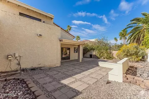 Exterior - 1930 E Linger Ln, Phoenix, AZ 85020 photo 3 of 21