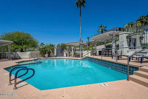 Exterior - 1930 E Linger Ln, Phoenix, AZ 85020 photo 9 of 21