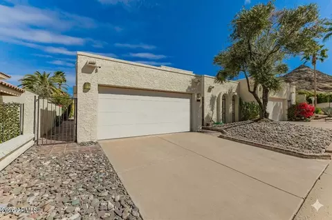 Exterior - 1930 E Linger Ln, Phoenix, AZ 85020 photo 5 of 21
