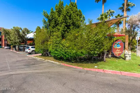 Exterior - 1930 E Linger Ln, Phoenix, AZ 85020 photo 18 of 21