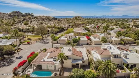 View/Area - 1930 E Linger Ln, Phoenix, AZ 85020 photo 1 of 10
