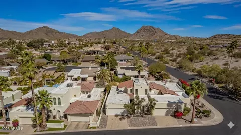View/Area - 1930 E Linger Ln, Phoenix, AZ 85020 photo 3 of 10