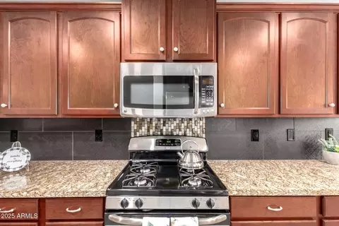 Kitchen - 2053 E Saddlebrook Ct, Gilbert, AZ 85298 photo 3 of 4