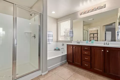 Bath - 2053 E Saddlebrook Ct, Gilbert, AZ 85298 photo 1 of 3