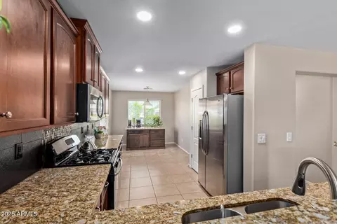 Entry Way - 2053 E Saddlebrook Ct, Gilbert, AZ 85298 photo 2 of 4