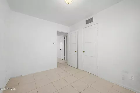 Bedroom - 4230 N 16th Ave, Phoenix, AZ 85015 photo 2 of 3