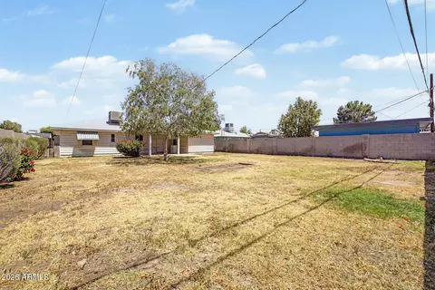 Exterior - 4230 N 16th Ave, Phoenix, AZ 85015 photo 4 of 4