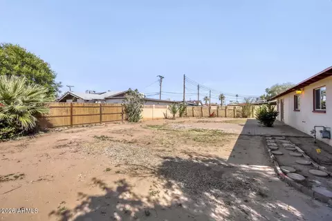 Exterior - 2952 N 53rd Dr, Phoenix, AZ 85031 photo 4 of 5