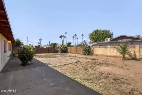 Exterior - 2952 N 53rd Dr, Phoenix, AZ 85031 photo 3 of 5