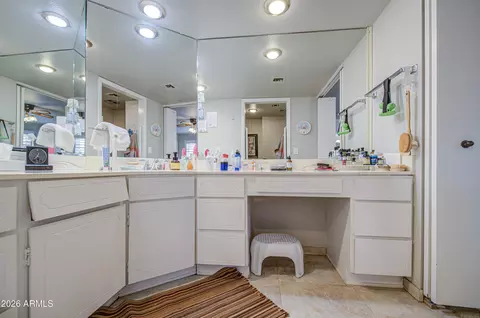 Bath - 5350 E Lindstrom Ln, Mesa, AZ 85215 photo 3 of 8