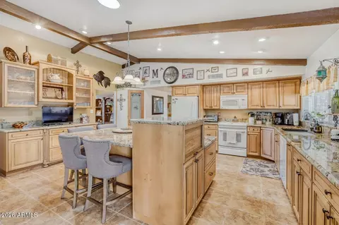 Kitchen - 315 E Marconi Ave, Phoenix, AZ 85022 photo 3 of 4