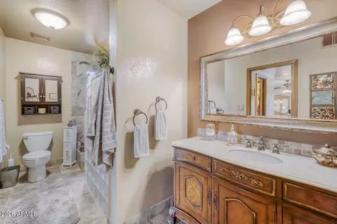 Bath - 315 E Marconi Ave, Phoenix, AZ 85022 photo 1 of 4