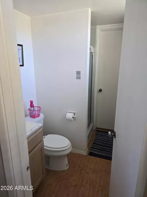 Bath - 135 W Alice Ave, Phoenix, AZ 85021 photo 2 of 2