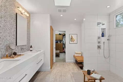 Bath - 3404 E Piro Ct, Phoenix, AZ 85044 photo 5 of 11