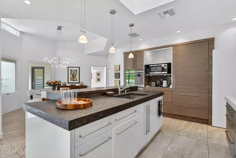 Kitchen - 3404 E Piro Ct, Phoenix, AZ 85044 photo 5 of 7