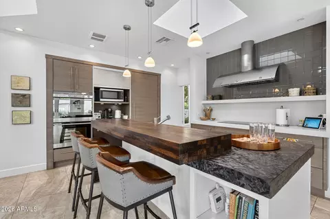 Kitchen - 3404 E Piro Ct, Phoenix, AZ 85044 photo 3 of 7