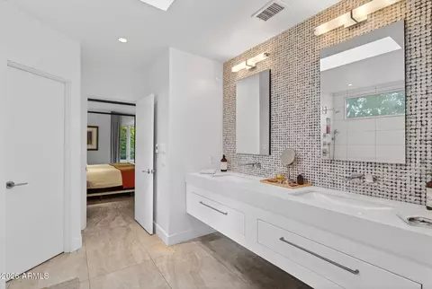Bath - 3404 E Piro Ct, Phoenix, AZ 85044 photo 2 of 11
