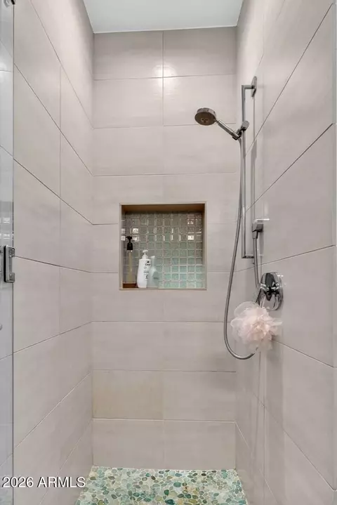 Bath - 3404 E Piro Ct, Phoenix, AZ 85044 photo 8 of 11
