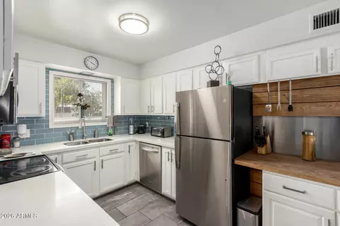 Kitchen - 5422 E Des Moines St, Mesa, AZ 85205 photo 1 of 1