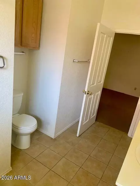 Bath - 2255 E Santa Rosa Dr, Gilbert, AZ 85234 photo 3 of 7