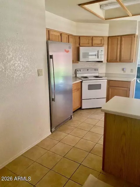 Kitchen - 2255 E Santa Rosa Dr, Gilbert, AZ 85234 photo 5 of 6