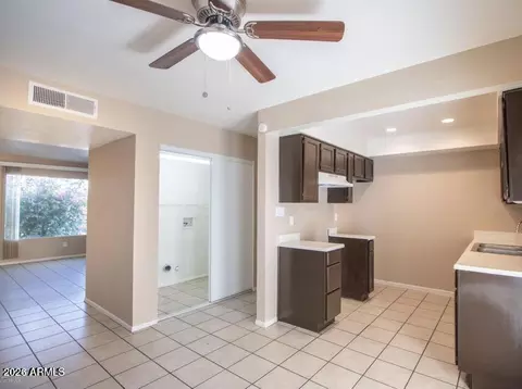 3840 N 43rd Ave #9, Phoenix, AZ 85031