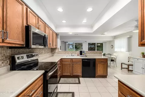 18411 N Conestoga Dr, Sun City, AZ 85373