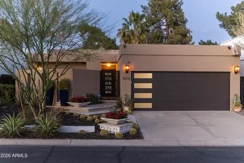 3034 E Stella Ln, Phoenix, AZ 85016
