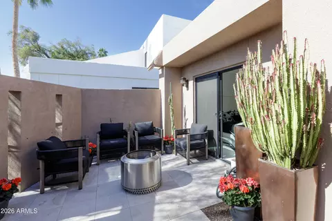 Exterior - 3034 E Stella Ln, Phoenix, AZ 85016 photo 4 of 11
