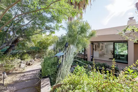 Exterior - 3034 E Stella Ln, Phoenix, AZ 85016 photo 3 of 11