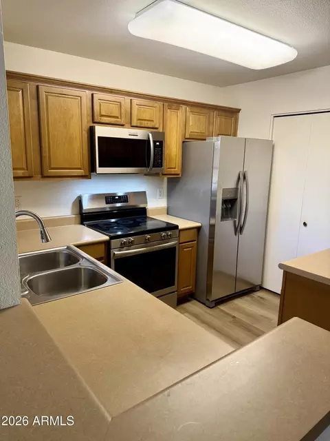 1880 E Morten Ave #202, Phoenix, AZ 85020