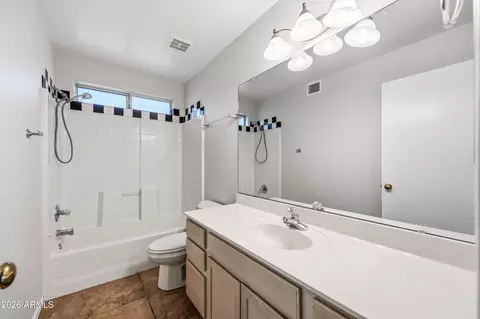 Bath - 3930 E Wescott Dr, Phoenix, AZ 85050 photo 3 of 3