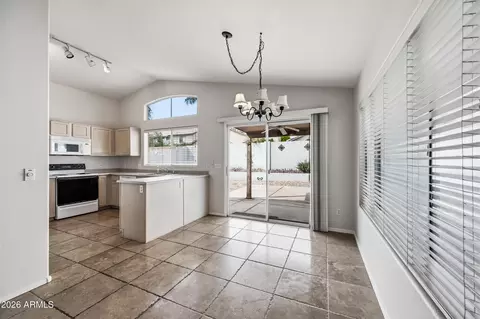 Dining - 3930 E Wescott Dr, Phoenix, AZ 85050 photo 1 of 2